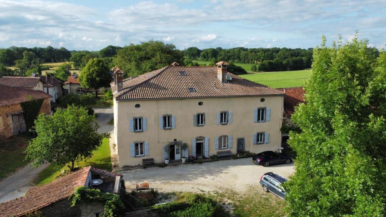Les Picardies Lesterps Exterior foto